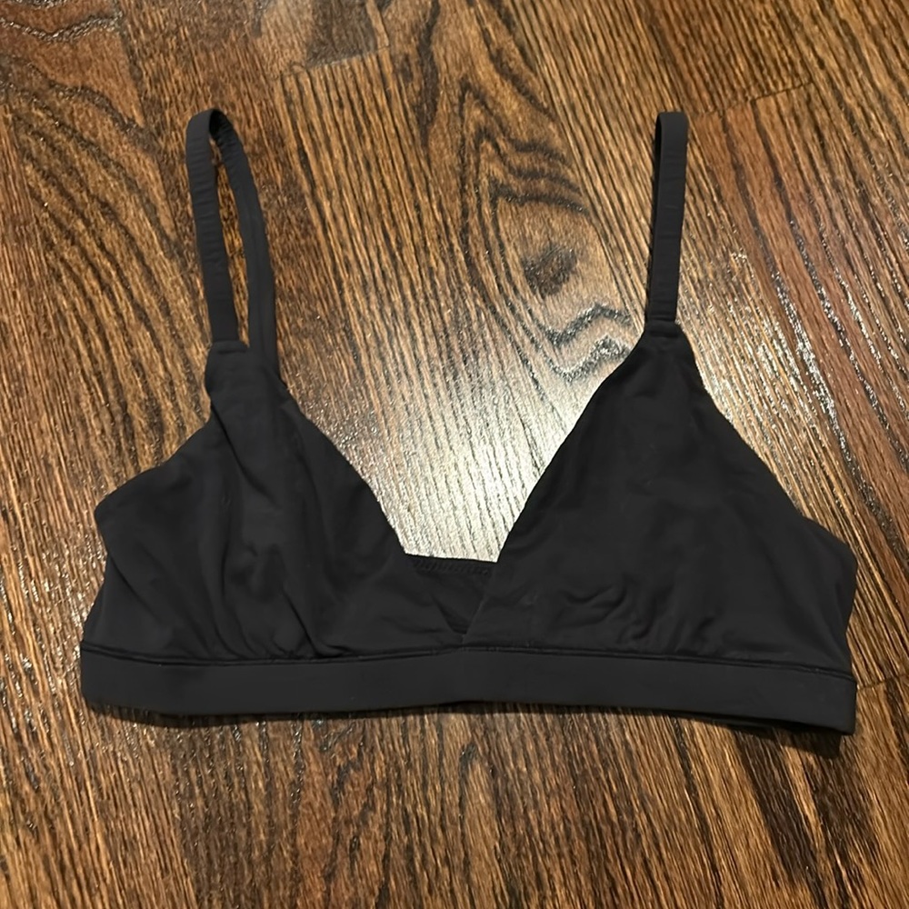 Skims fits everybody triangle bralette
